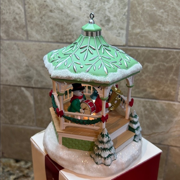 Hallmark Keepsake Ornament Club 2020 "Snowman Band" Christmas ornament. - Picture 4 of 7